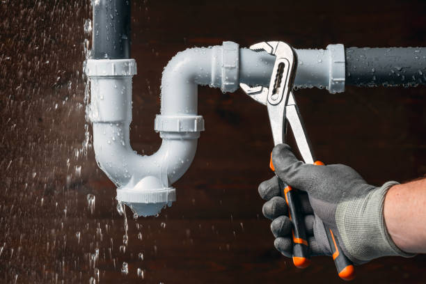 Professional Leak Detection technician working in River Edge, NJ
